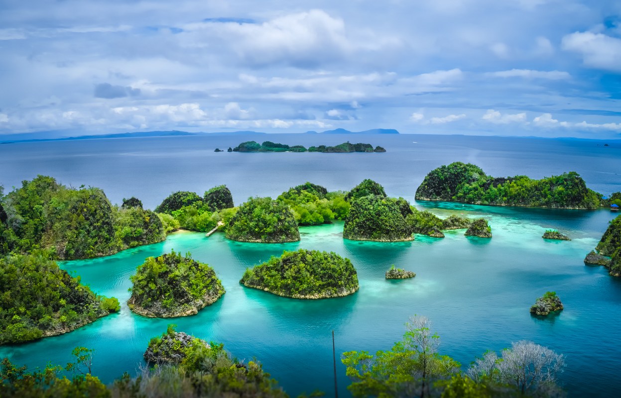 Northern Indonesia yacht charter